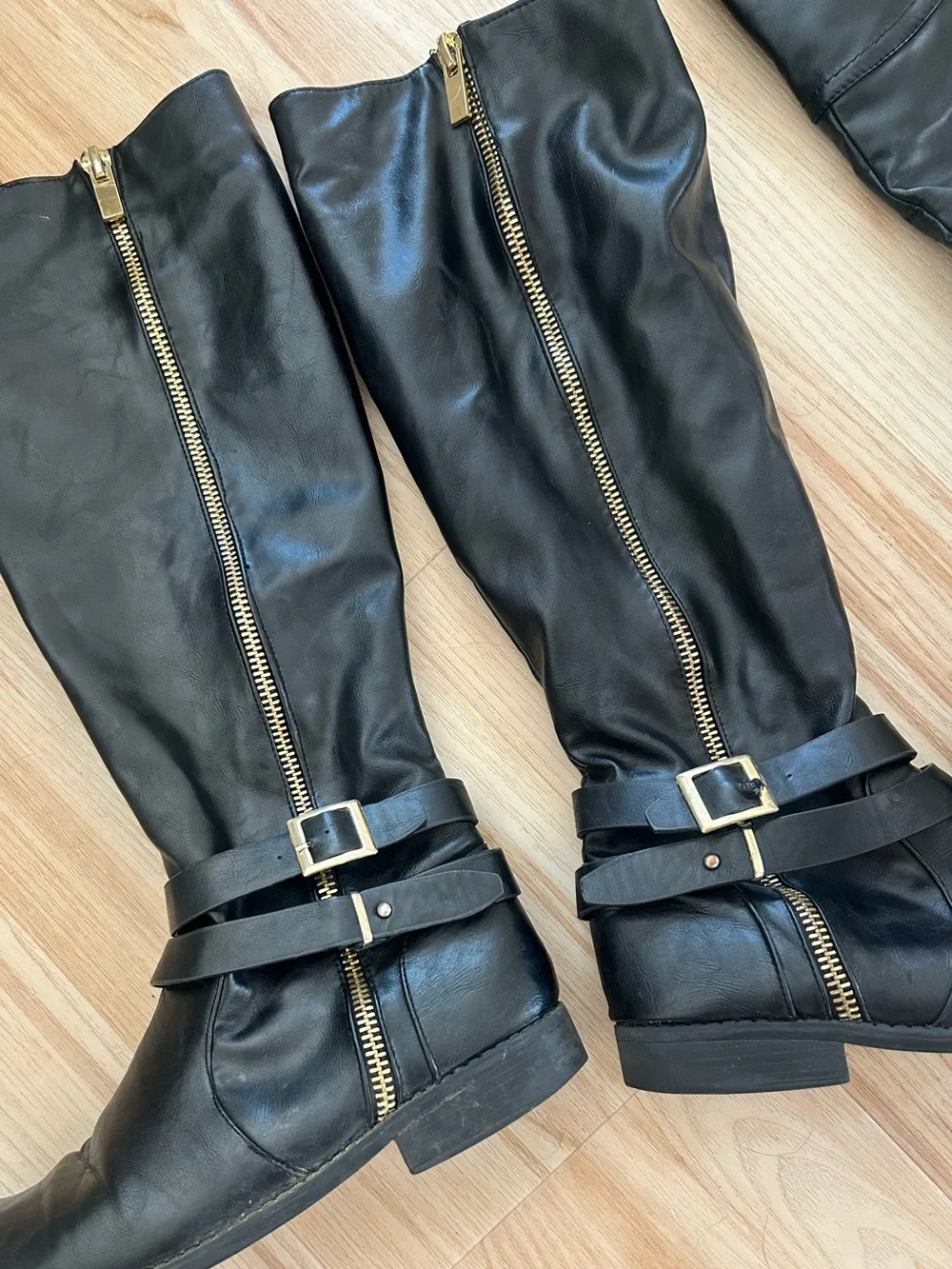 Set of 2! Women’s boots
